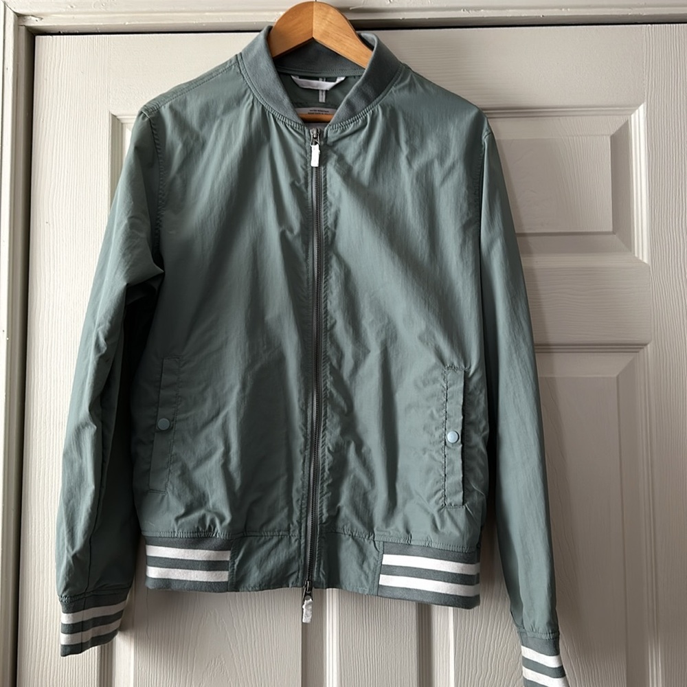 Water resistant zipped jacket - Picture 5 of 11